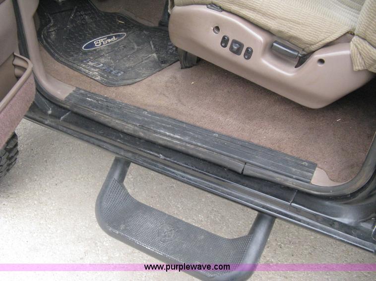 image for item A6156 1997 Ford F250 Heavy Duty extended cab pickup truck