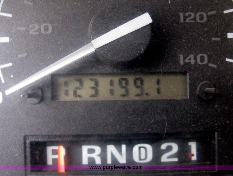 image for item A6156 1997 Ford F250 Heavy Duty extended cab pickup truck