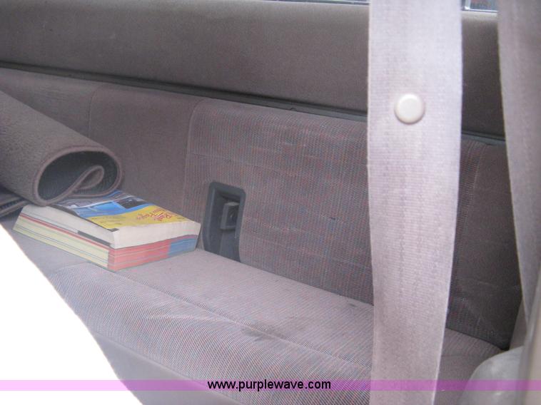 image for item A6156 1997 Ford F250 Heavy Duty extended cab pickup truck