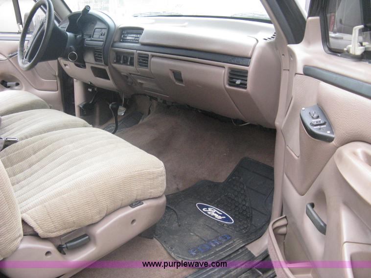 image for item A6156 1997 Ford F250 Heavy Duty extended cab pickup truck