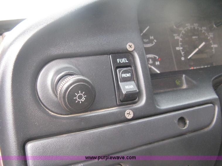 image for item A6156 1997 Ford F250 Heavy Duty extended cab pickup truck