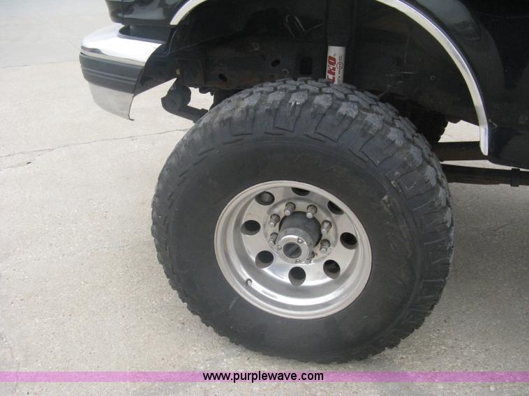 image for item A6156 1997 Ford F250 Heavy Duty extended cab pickup truck