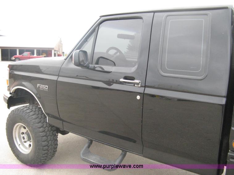 image for item A6156 1997 Ford F250 Heavy Duty extended cab pickup truck