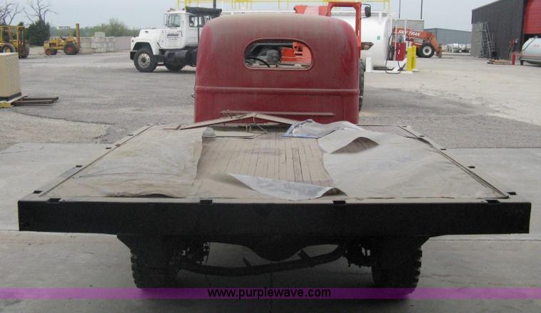 image for item A6162 1946 International K3-214 flatbed truck