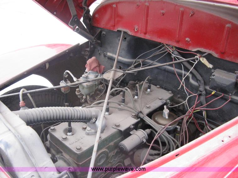 image for item A6162 1946 International K3-214 flatbed truck