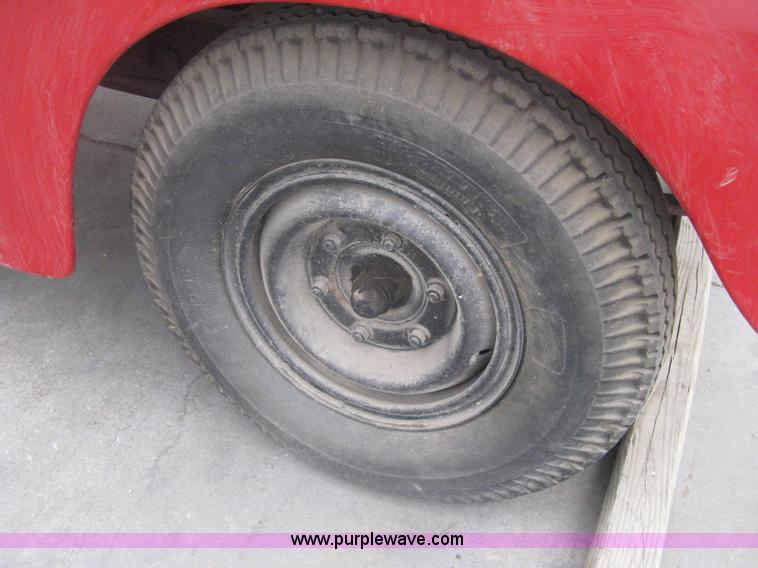 image for item A6162 1946 International K3-214 flatbed truck