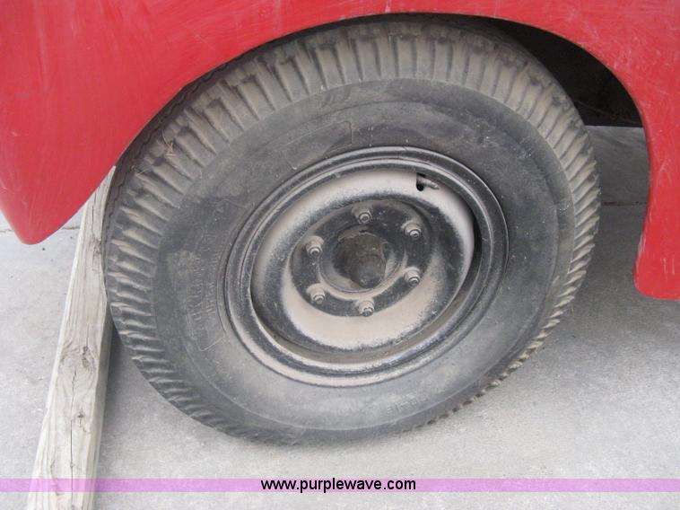 image for item A6162 1946 International K3-214 flatbed truck