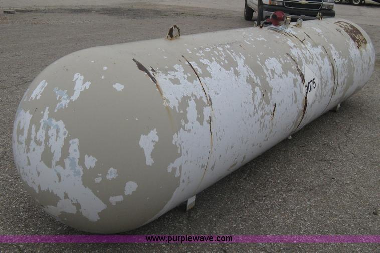 image for item A6169 1,000 gallon propane tank