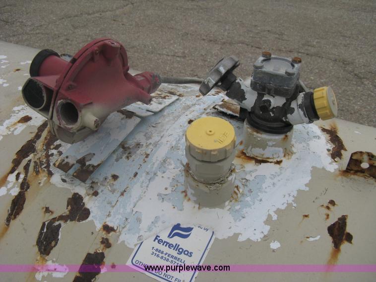 image for item A6169 1,000 gallon propane tank