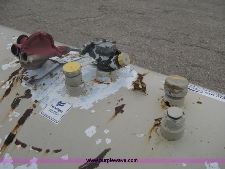 image for item A6169 1,000 gallon propane tank