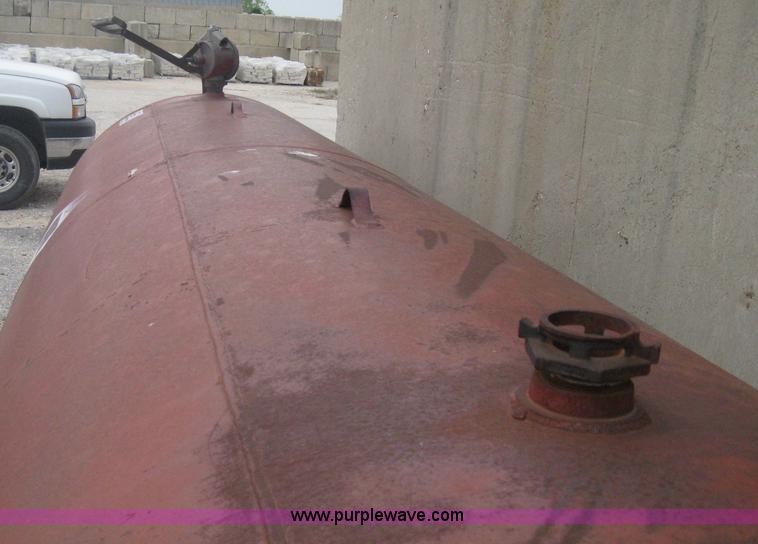 image for item A6177 Skid mounted 1,000 gallon fuel tank