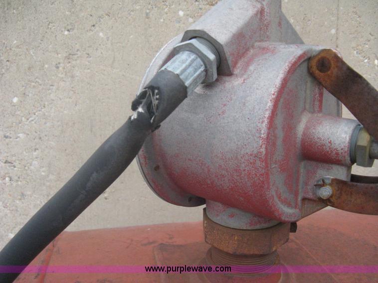 image for item A6177 Skid mounted 1,000 gallon fuel tank