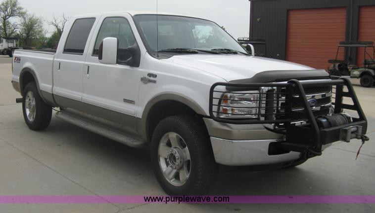 image for item A6182 2006 Ford F250 Lariat Super Duty King Ranch crew cab pickup truck
