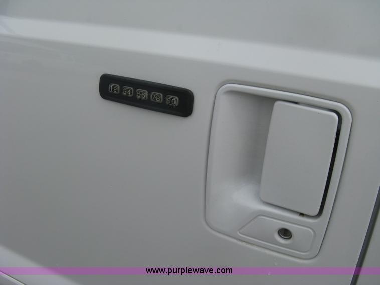 image for item A6182 2006 Ford F250 Lariat Super Duty King Ranch crew cab pickup truck