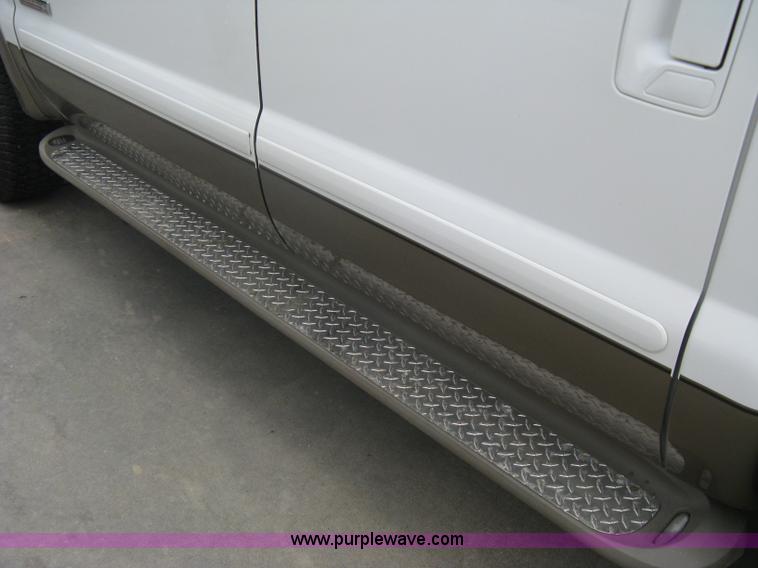 image for item A6182 2006 Ford F250 Lariat Super Duty King Ranch crew cab pickup truck