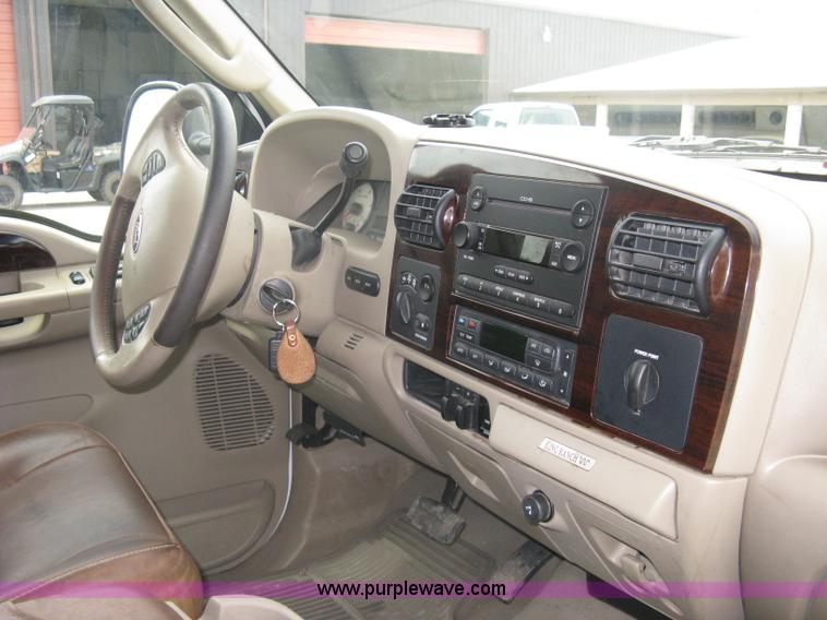 image for item A6182 2006 Ford F250 Lariat Super Duty King Ranch crew cab pickup truck