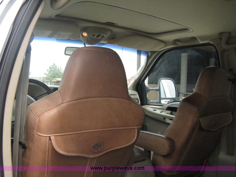 image for item A6182 2006 Ford F250 Lariat Super Duty King Ranch crew cab pickup truck