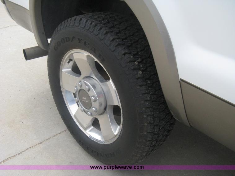 image for item A6182 2006 Ford F250 Lariat Super Duty King Ranch crew cab pickup truck