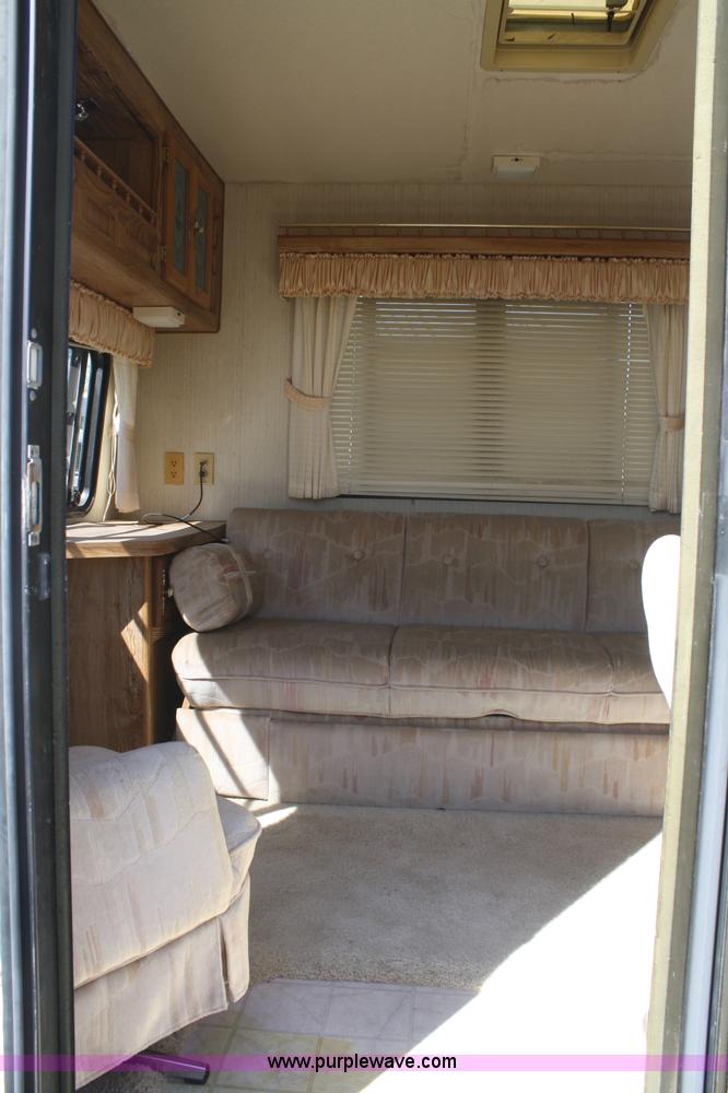 image for item A6604 1990 Nu-Wa Hitchhiker 25' fifth wheel camper