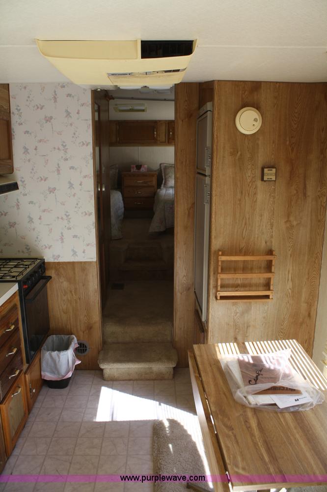 image for item A6604 1990 Nu-Wa Hitchhiker 25' fifth wheel camper