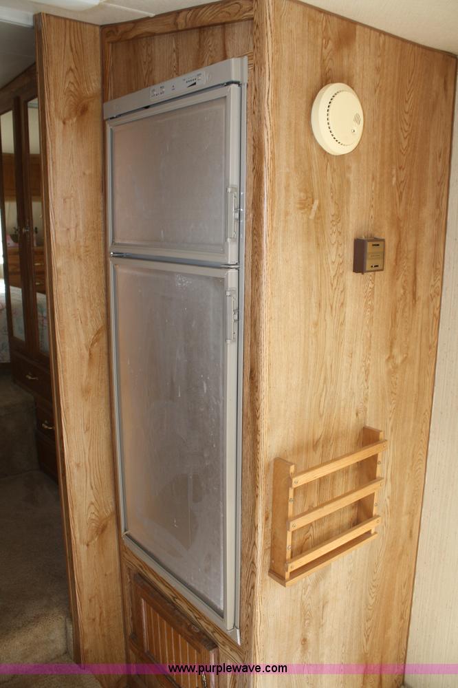 image for item A6604 1990 Nu-Wa Hitchhiker 25' fifth wheel camper