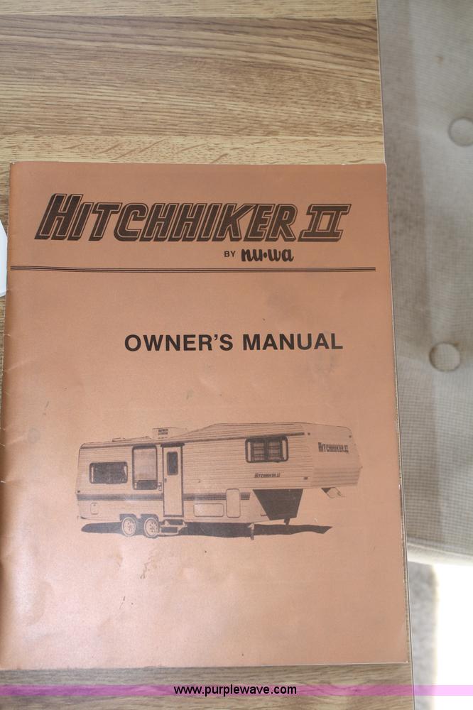 image for item A6604 1990 Nu-Wa Hitchhiker 25' fifth wheel camper
