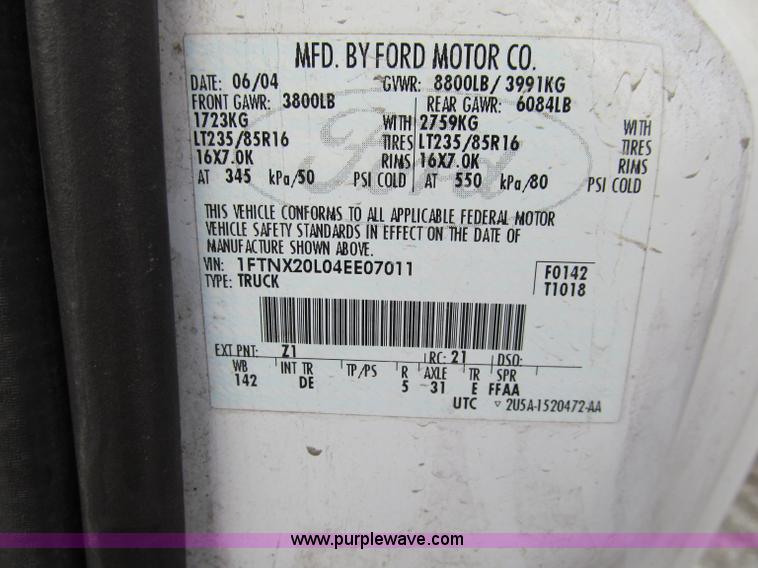 image for item A8209 2004 Ford F250 XLT SuperCab pickup truck