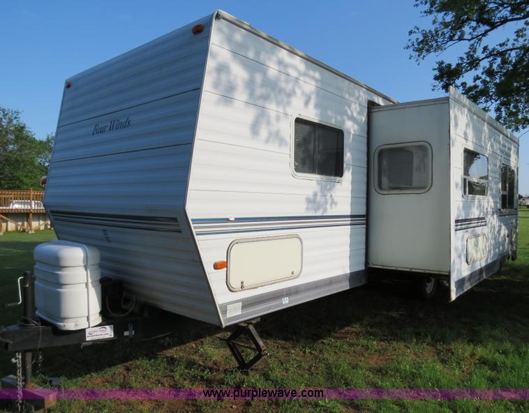 image for item B2278 2003 Fourwinds 31B-DSL 31' travel trailer