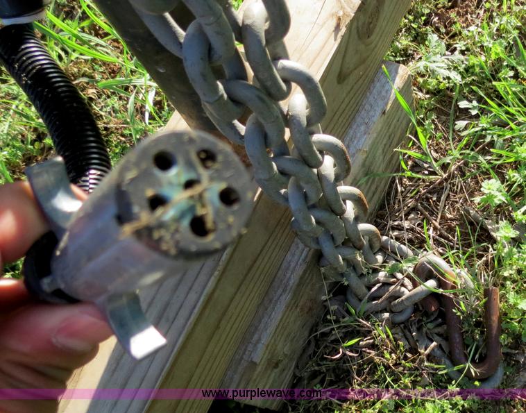 image for item B2278 2003 Fourwinds 31B-DSL 31' travel trailer