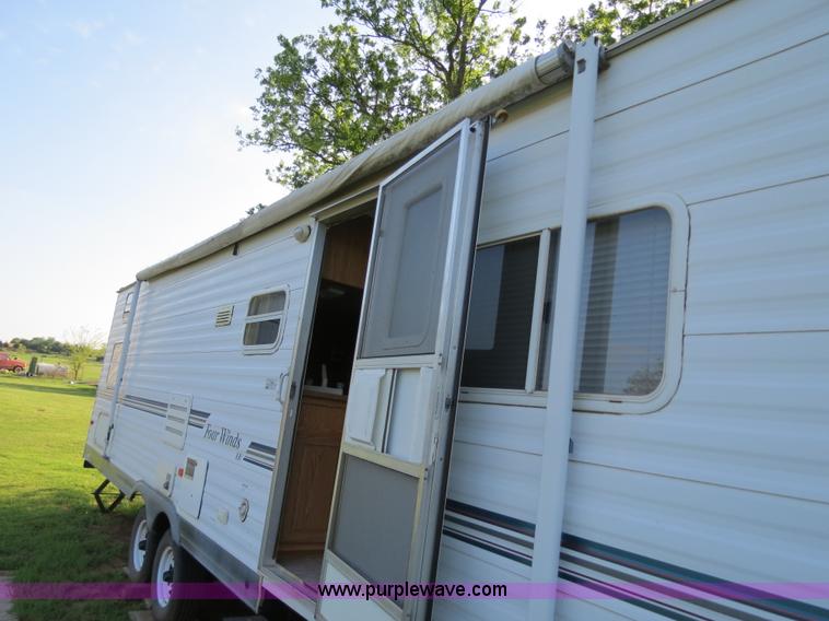 image for item B2278 2003 Fourwinds 31B-DSL 31' travel trailer