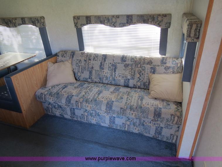 image for item B2278 2003 Fourwinds 31B-DSL 31' travel trailer
