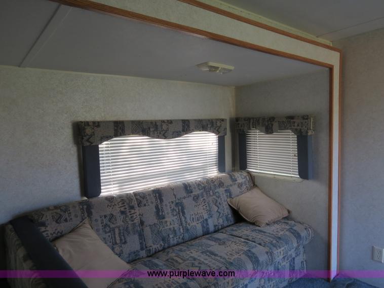 image for item B2278 2003 Fourwinds 31B-DSL 31' travel trailer