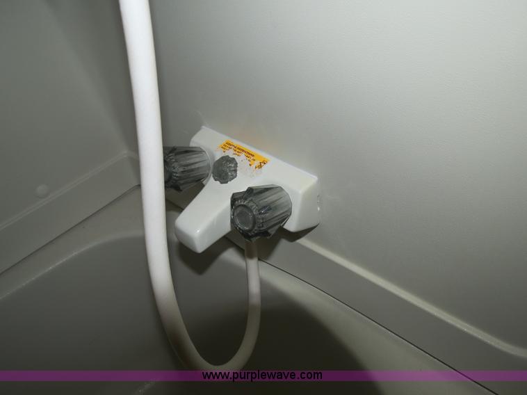 image for item B2278 2003 Fourwinds 31B-DSL 31' travel trailer