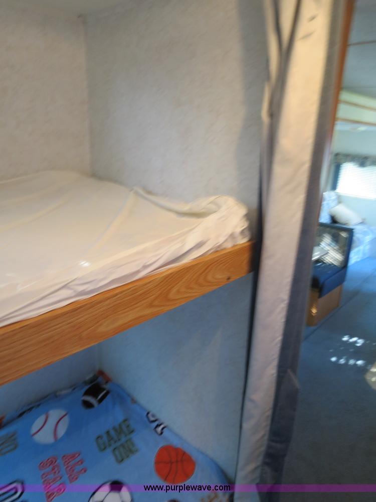 image for item B2278 2003 Fourwinds 31B-DSL 31' travel trailer