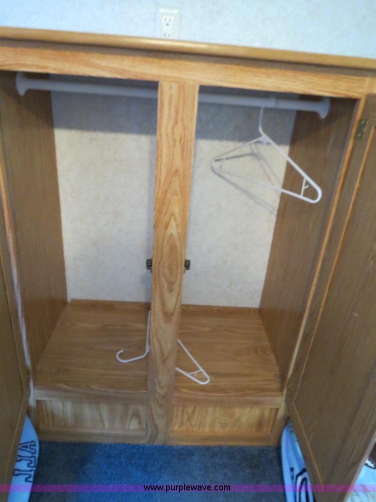 image for item B2278 2003 Fourwinds 31B-DSL 31' travel trailer