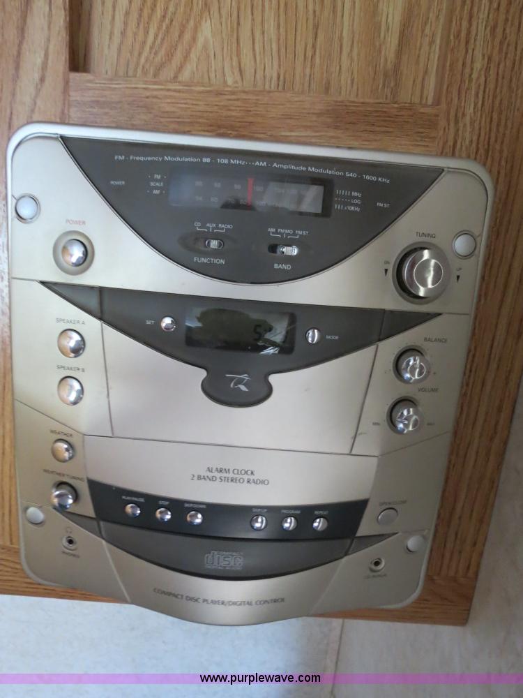 image for item B2278 2003 Fourwinds 31B-DSL 31' travel trailer