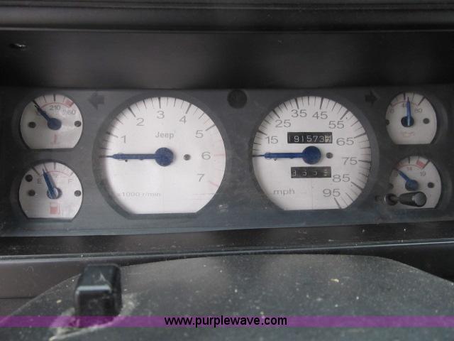 image for item B2649 1995 Jeep Cherokee Sport SUV