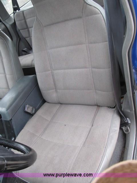 image for item B2649 1995 Jeep Cherokee Sport SUV