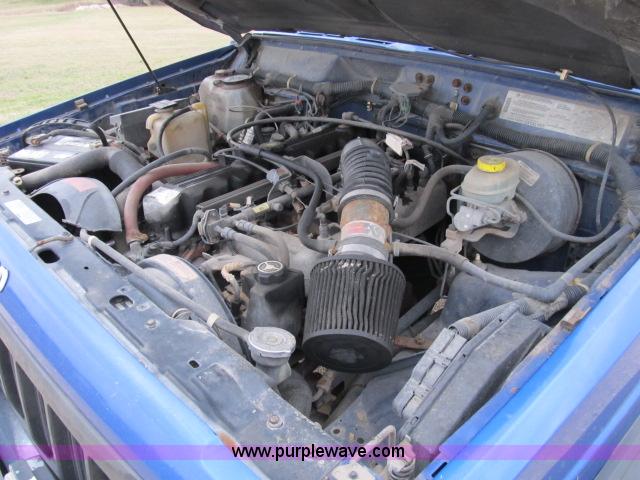 image for item B2649 1995 Jeep Cherokee Sport SUV