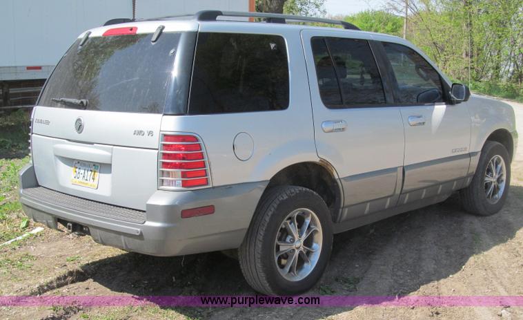 image for item B5125 2002 Mercury Mountaineer SUV