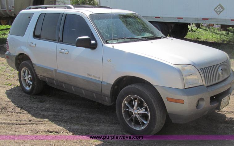 image for item B5125 2002 Mercury Mountaineer SUV