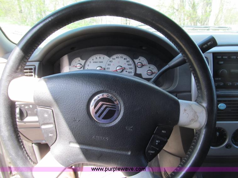 image for item B5125 2002 Mercury Mountaineer SUV