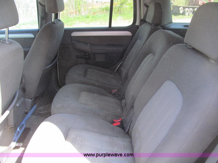 image for item B5125 2002 Mercury Mountaineer SUV