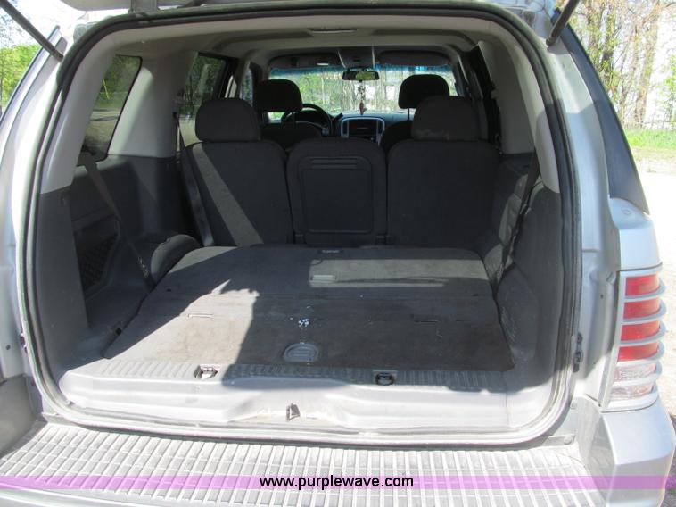 image for item B5125 2002 Mercury Mountaineer SUV