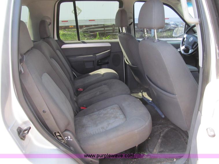 image for item B5125 2002 Mercury Mountaineer SUV