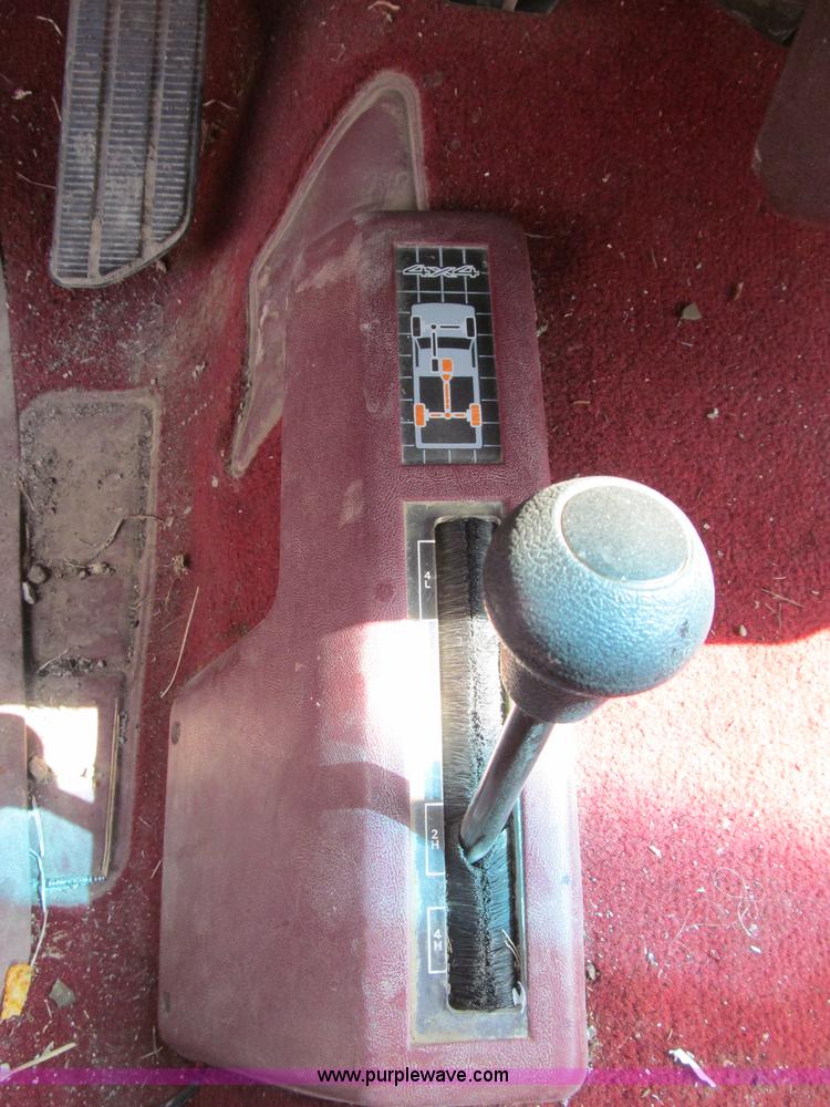 image for item B5127 1994 Chevrolet K3500 Silverado pickup truck