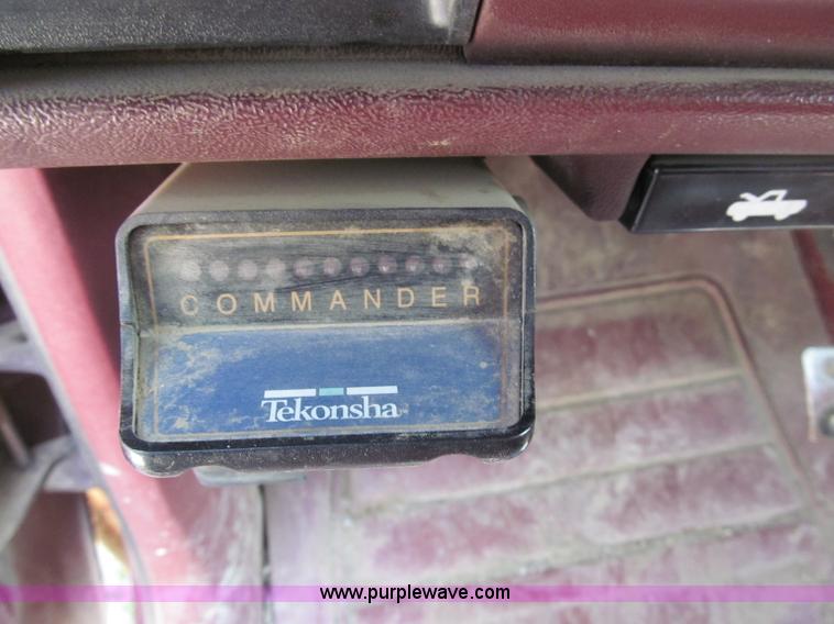 image for item B5127 1994 Chevrolet K3500 Silverado pickup truck