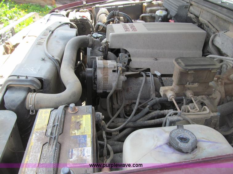 image for item B5127 1994 Chevrolet K3500 Silverado pickup truck