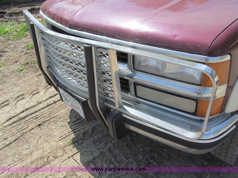 image for item B5127 1994 Chevrolet K3500 Silverado pickup truck