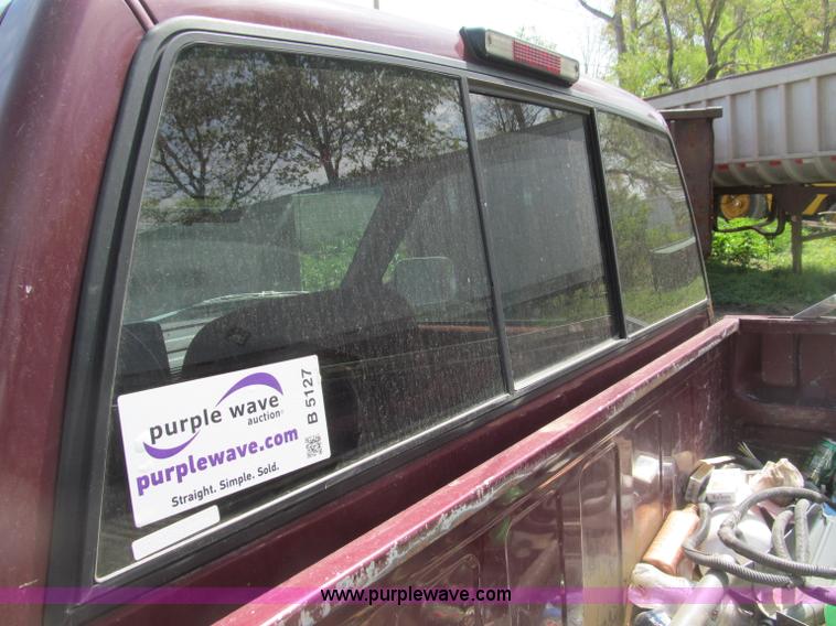 image for item B5127 1994 Chevrolet K3500 Silverado pickup truck